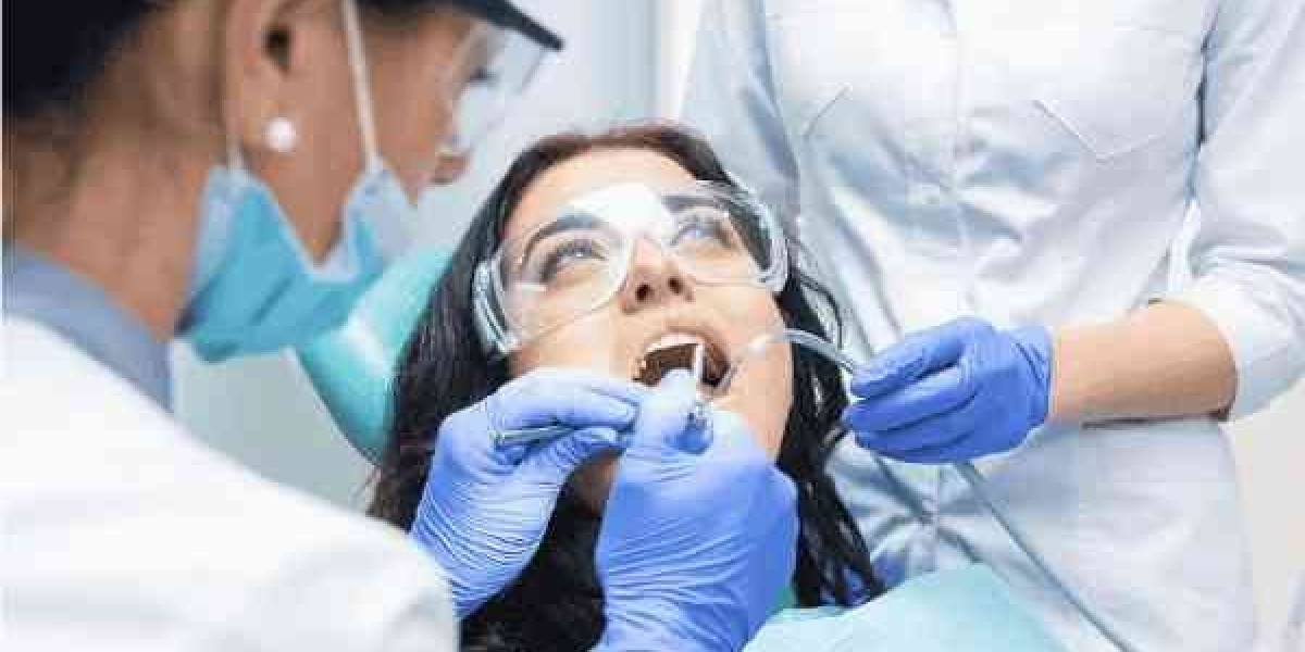 You Don’t Need to Wait for Dental Help in Stockport