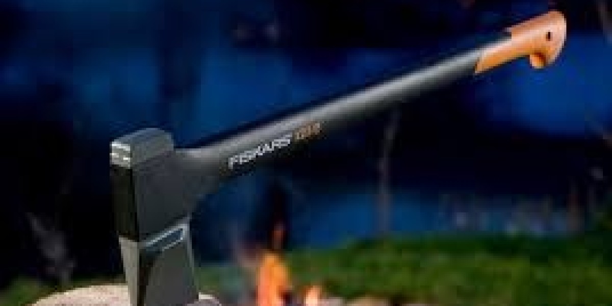 Fiskars Splitting Axe for Commercial and Industrial Applications