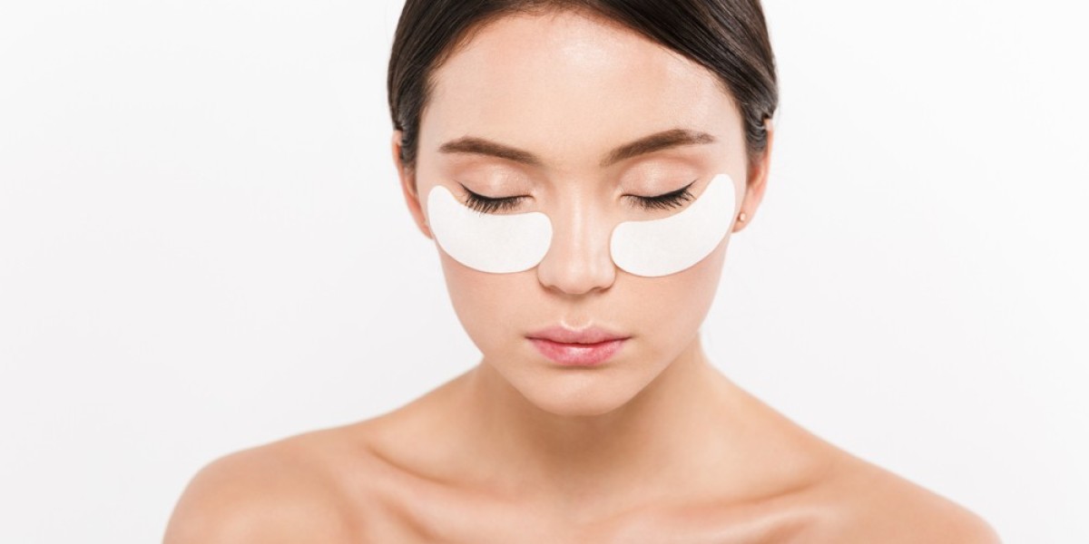 Top Ingredients to Look for in Eye Gel Patches for Anti-Aging