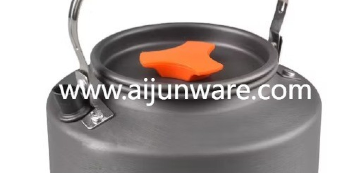 Share Meals With Your Pet Safely Using Camping Water Pot Solutions