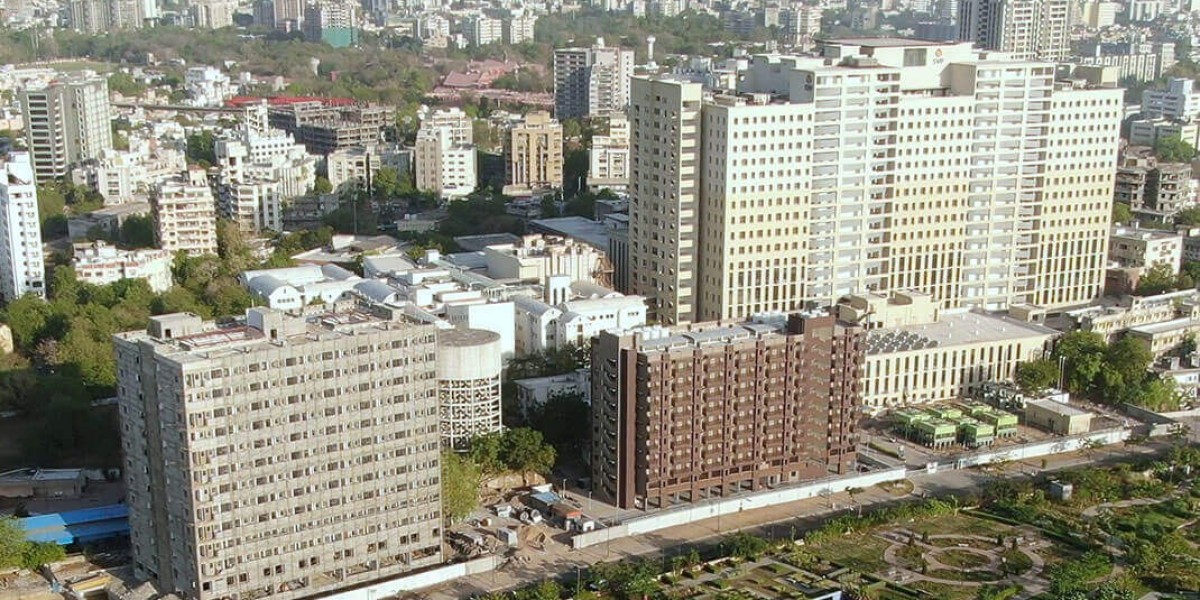 Best Real Estate Consultants in Ahmedabad – Expert Advice from RumiglobalProperties