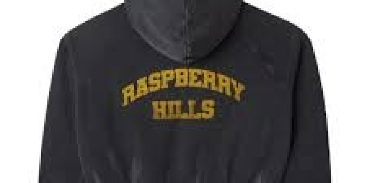 Raspberry Hills Hoodie: Redefining Everyday Comfort and Streetwear Style