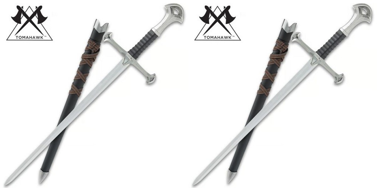 The Do’s and Don’ts of Cosplay: Sword Replicas at Conventions