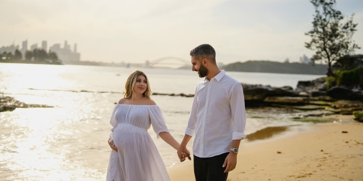 Professional Maternity Photographer Sydney for Elegant Pregnancy Portraits