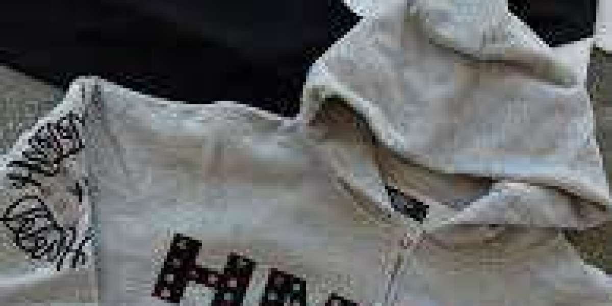 HMDD Hoodie – Where Street Style Meets Everyday Comfort