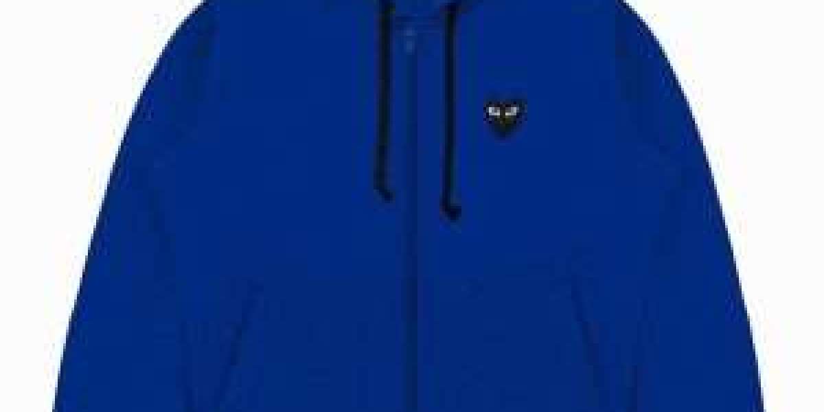 Comme des Garçons – The Art of Anti-Fashion Revolution