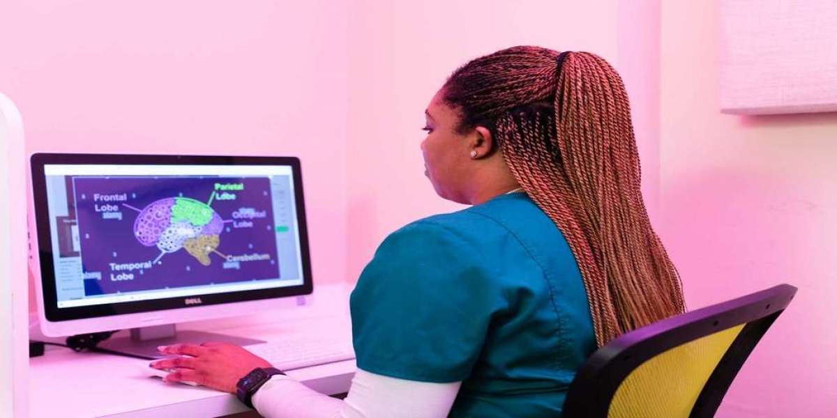 Is an Accelerated Nursing Course the Right Choice for Busy Adult Learners