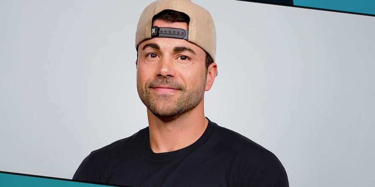 Mark Rober Netflix Series: SCHOOLED! Inspires Young Inventors