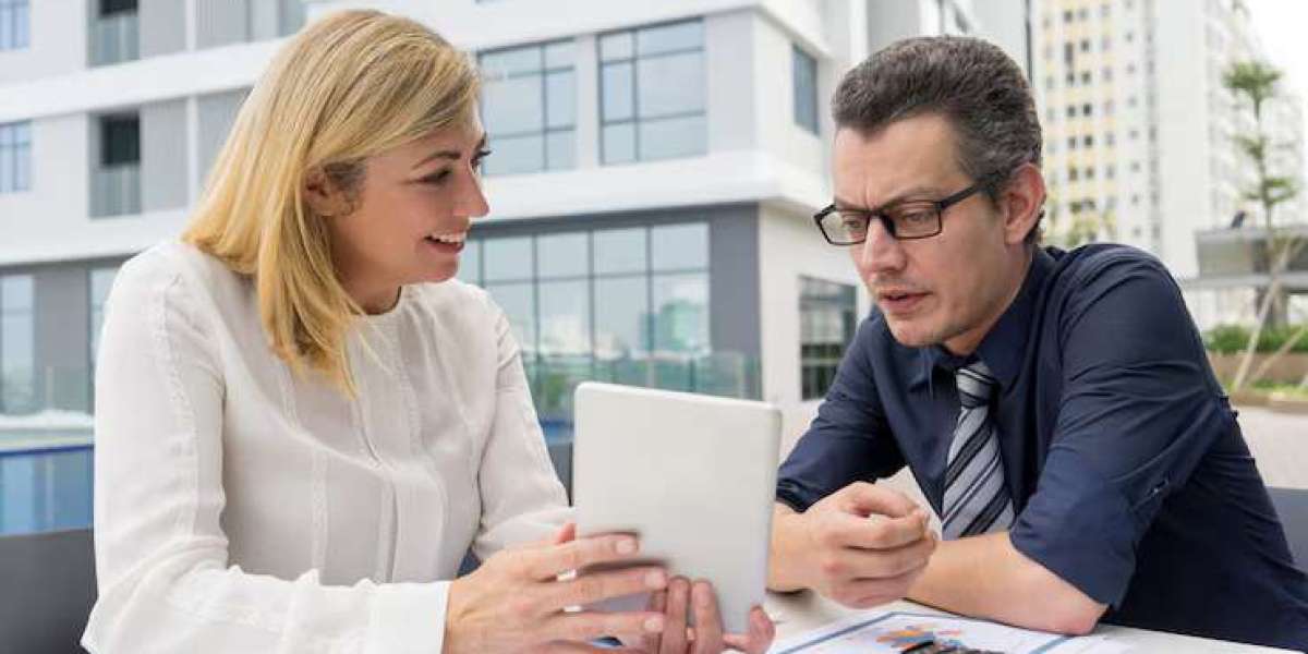 The Role of Commercial Agents in London’s Property Market