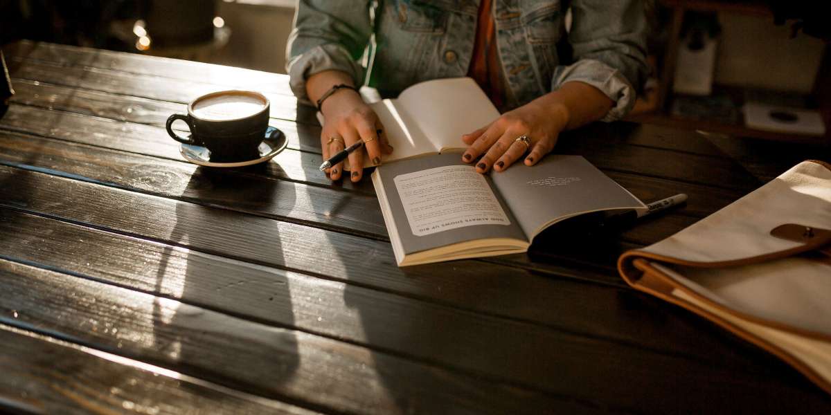 Custom Story Writing Services: A Strategic Approach to Engaging Modern Audiences
