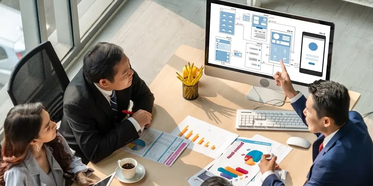 Do tax advisors assist creators with Sponsorship income compliance?