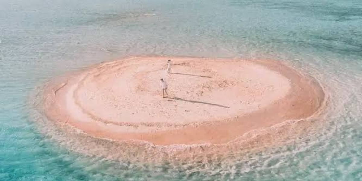 Pink Beach Travel Guide for Exploring Its Most Scenic Areas