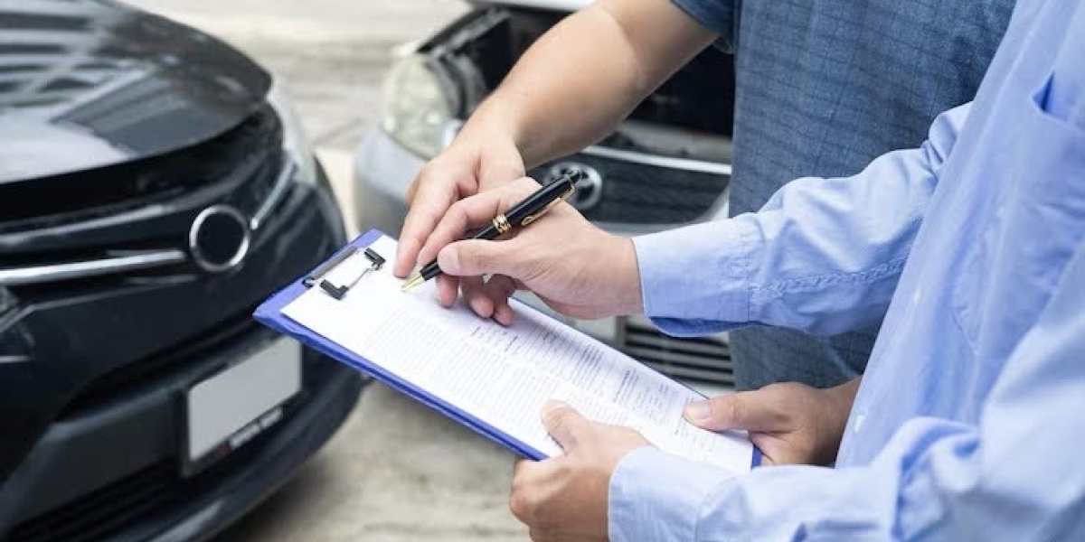 Understanding the Role of a Traffic Accident Lawyer in Singapore