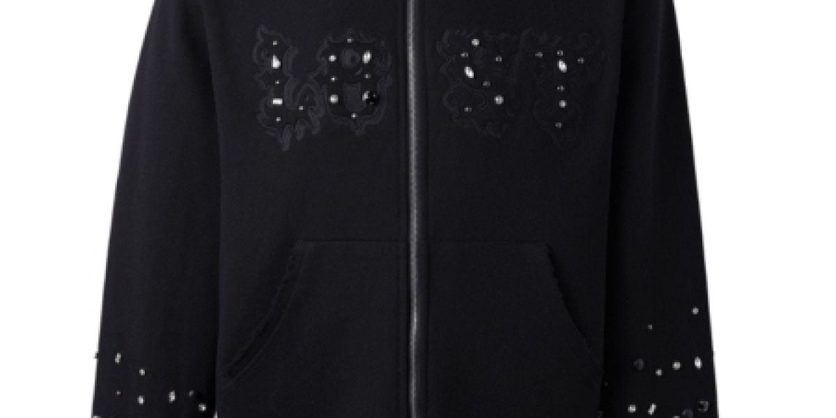 Streetwear Trends Shaping Wardrobes This Season